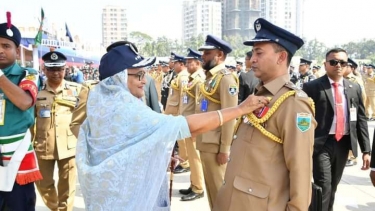 জয়পুরহাট জেলার পুলিশ সুপার, বাংলাদেশ পুলিশের সর্বোচ্চ পদকে ভূষিত