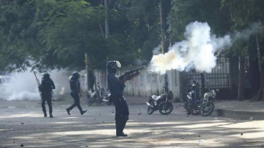 <small>রাজনৈতিক নেতাদের অভিযোগ</small> হত্যাকাণ্ড ঢাকতে গণহারে গ্রেপ্তার করে রিমান্ডে নির্যাতন করা হচ্ছে