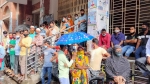 <small>সরেজমিন: ঢাকার সিএমএম আদালত</small> গারদখানার সামনে ভিড়-কান্নাকাটি