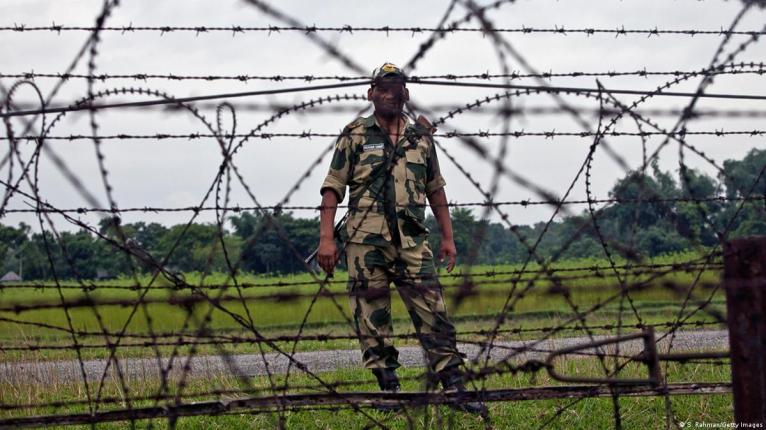 সীমান্ত থেকে দেশের ভেতরে ১০ মাইল ‘বিজিবি সম্পত্তি’ ঘোষণার পরামর্শ