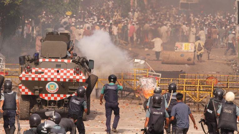 হেফাজত সমাবেশে গুলি: শেখ হাসিনাসহ ৩৪ জনের বিরুদ্ধে মামলা