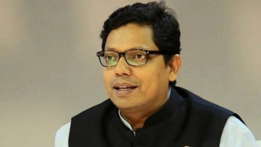 <small>আদালতকে পলক</small> ৫ হাত লম্বা ৪ হাত চওড়া সেলে ফাঁসির দণ্ডপ্রাপ্তদের সঙ্গে রাখা হয়েছে