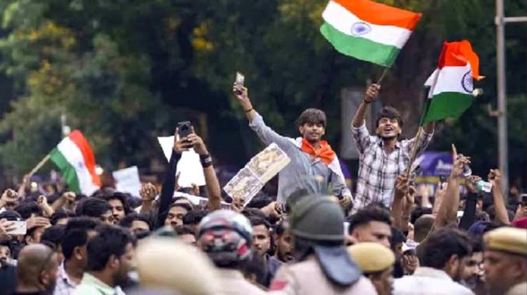 কেন্দ্রের আশ্বাসের পর আন্দোলন স্থগিত করল ককরোচ জনতা পার্টি