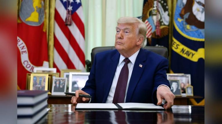 Trump Insists U.S. Should 'Run' the Strait of Hormuz and Get Paid For It