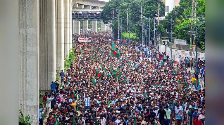 জুলাই গণ-অভ্যুত্থান ফিরে দেখা ব্লক রেইডে গণগ্রেপ্তার, হাসপাতাল থেকে তুলে নেওয়া হয় সমন্বয়কদের