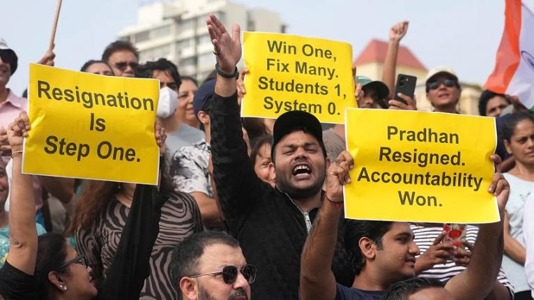 India govt, protesters reach deal as ‘Cockroaches’ suspend movement after minister quits