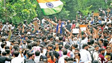 ভারতে নির্বাচন কমিশনের বিরুদ্ধে নতুন আন্দোলনের ডাক ককরোচ জনতা পার্টির