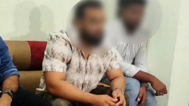 <small>যৌন নিপীড়নের অভিযোগ</small> যৌন নিপীড়নের অভিযোগ: বিচার চাইতে মাদ্রাসায় গিয়েছিলাম, মব সৃষ্টি করিনি, দাবি শিশুর বাবার