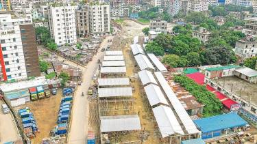 আশুলিয়ায় মেডিক্যাল কলেজের জমিতে আড়ত নির্মাণ, স্থানীয় বিএনপি নেতাদের বিরুদ্ধে দখলের অভিযোগ