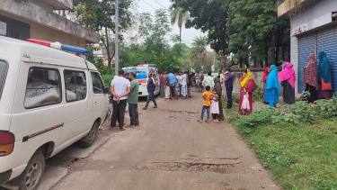 পাবনায় হাটের কার্যালয়ে গুলি করে দুজনকে হত্যা