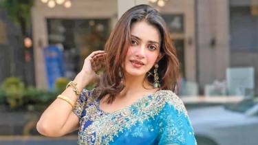 ফেসবুক পেজ থেকে মামলার বাদীর ছবি সরানোর জন্য তানজিন তিশাকে লিগ্যাল নোটিশ
