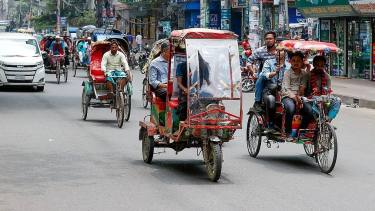 <small>নীতিমালা প্রকাশ</small> ঢাকা শহরে ব্যাটারিচালিত রিকশা চলাচলে নতুন নীতিমালা